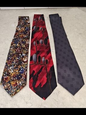 Vintage Men's Red Abstract Pattern Tie  Fratello, Dimoggio, Miracle Network 0097